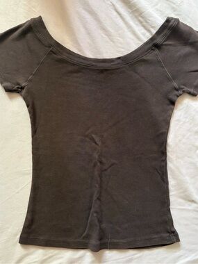 Brandy Melville Off shoulders